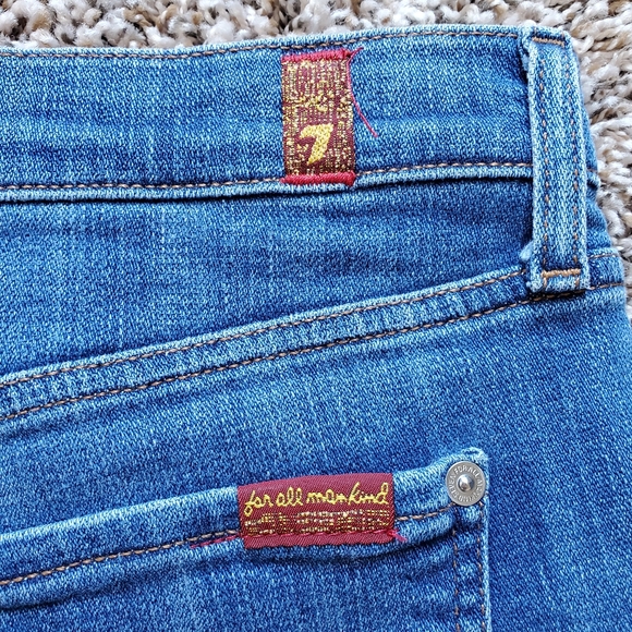 7 For All Mankind rolled jean shorts size 26 - Picture 3 of 6